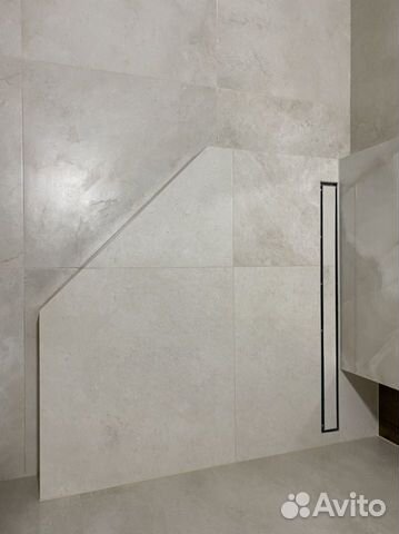 Укладка кафельной плитки керамогранита мозайки и б