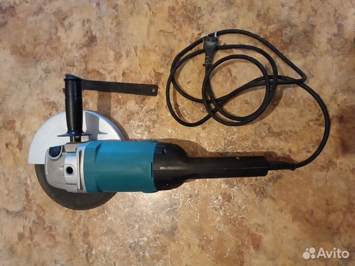 Ушм болгарка makita 230 9069