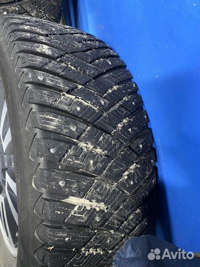 Goodyear UltraGrip Ice Arctic SUV 265/60 R18 114T