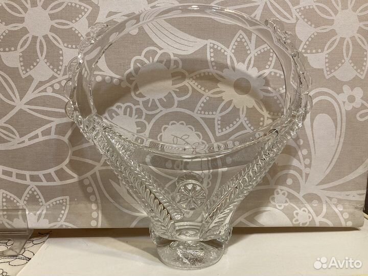 Хрустальные вазы, креманки