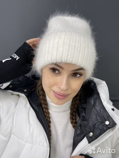 Шапка новая. ангора 80, шерсть 10, акрил 10