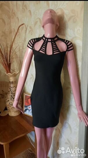 Вечернее платье футляр корсетное 44 размера