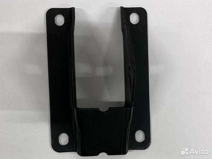 Кронштейн реактивной штанги Ваз 2107 продольной