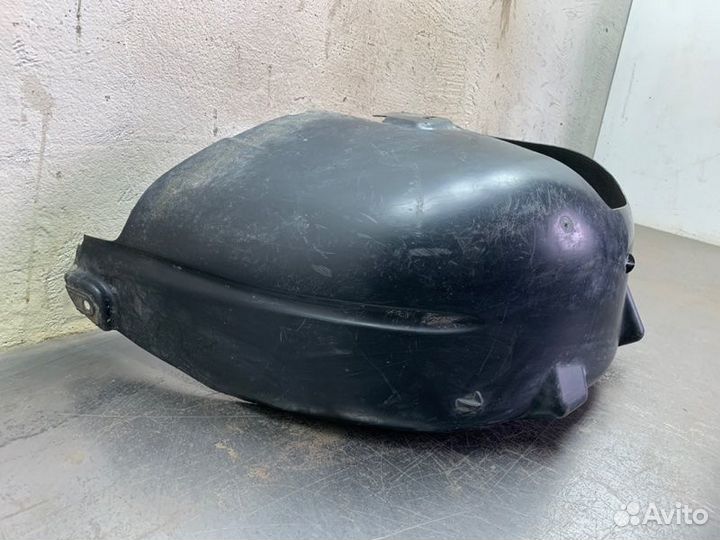 Защита крыла пластмассовая (подкрылок) задняя