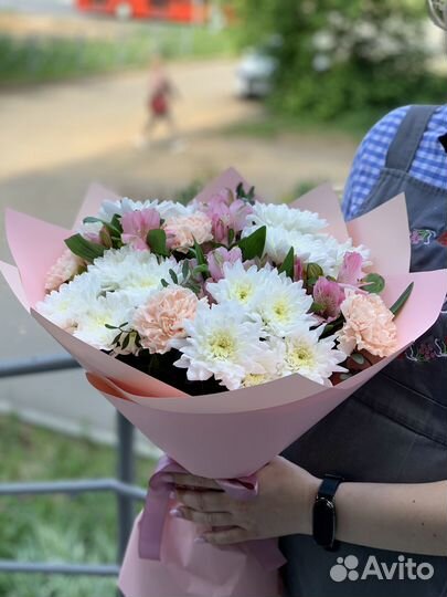 Букет из хризантемы, эустомы с доставкой