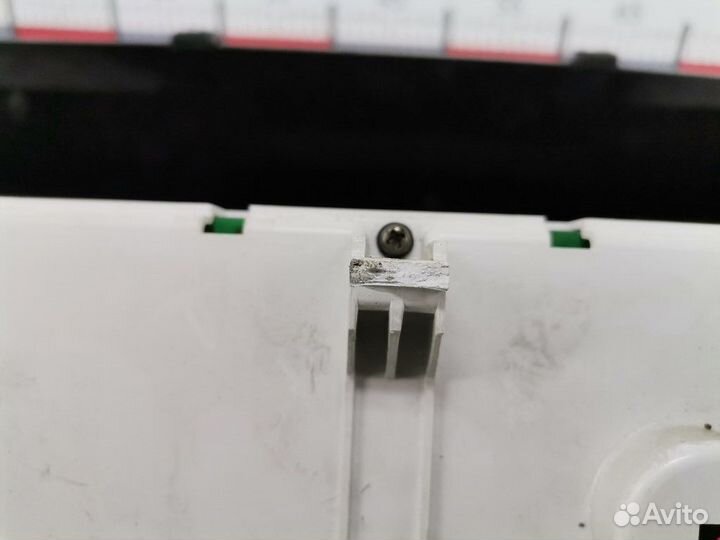 Щиток приборов (приборная панель) Toyota Prius 2