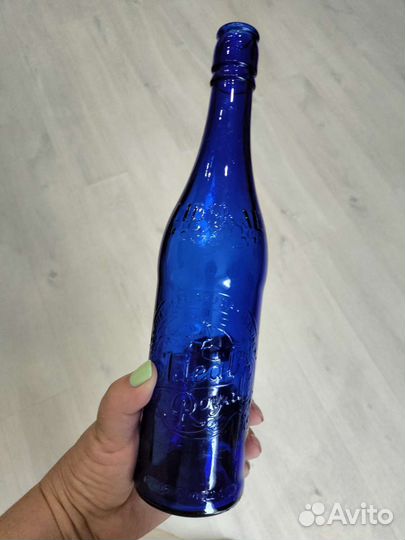 Синее стекло. Бутылки