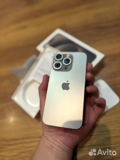 iPhone 15 Pro, 256 ГБ