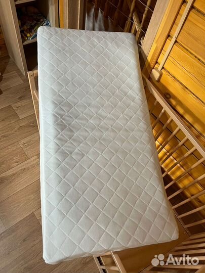 Детская кроватка IKEA с матрасом