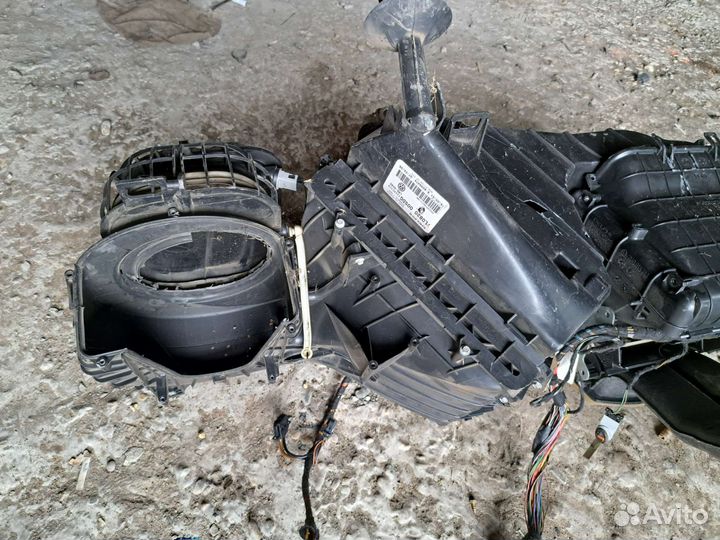 Корпус печки на Porsche Cayenne 955