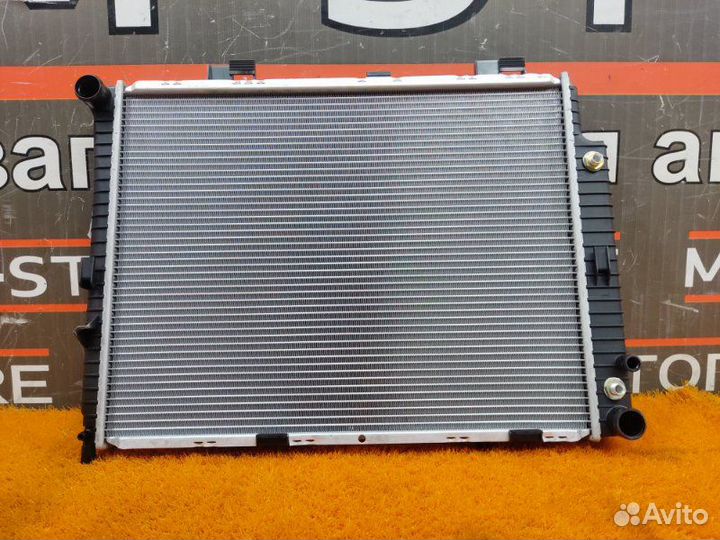 Радиатор двс Mercedes-Benz E-Class W210