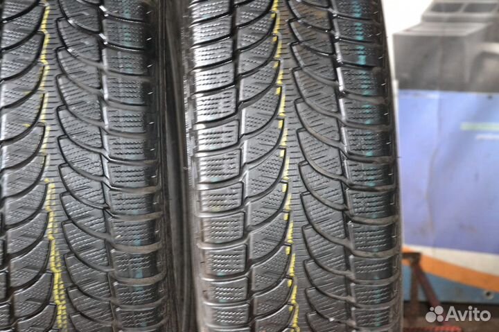 Bridgestone Blizzak LM-80 Evo 235/55 R18