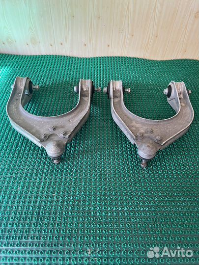 Рычаги передние верхние на mercedes w211