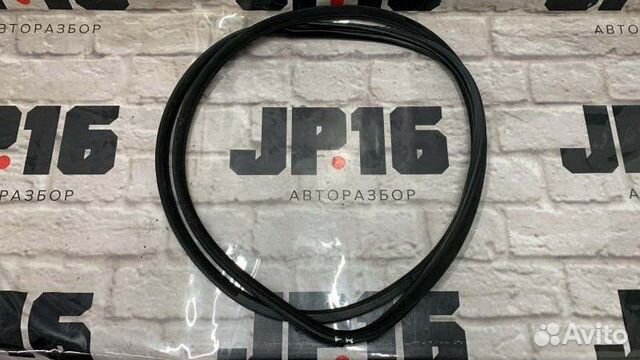 Уплотнитель двери передний правый Infiniti Fx50