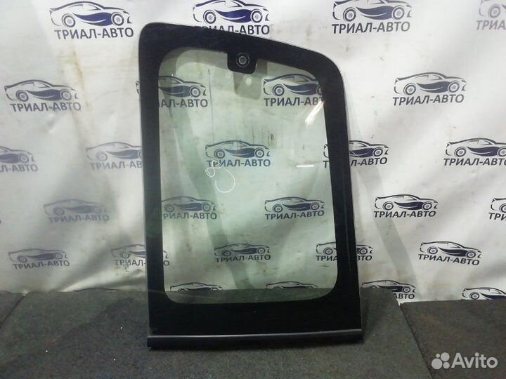 Стекло в кузов заднее правое Mitsubishi Pajero