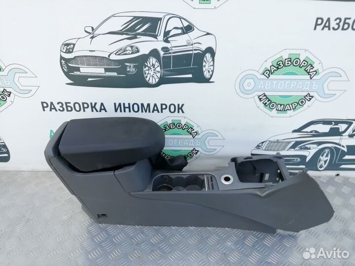 Подлокотник (Под ремонт) Ford Focus 2 2009г