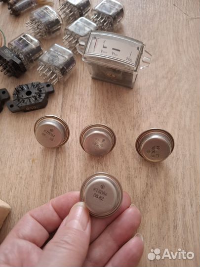 Радио детали, лампы, моторчик
