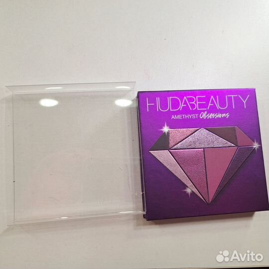 Палетки теней huda beauty