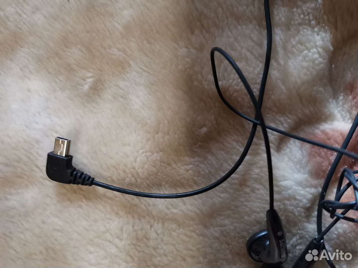 Проводные наушники Philips
