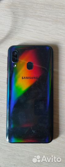 Samsung Galaxy A40, 4/64 ГБ