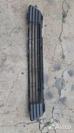 Решетка переднего бампера Toyota Corolla E140