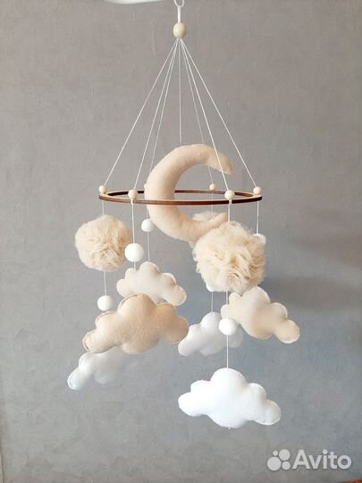 Мобиль из фетра на кроватку