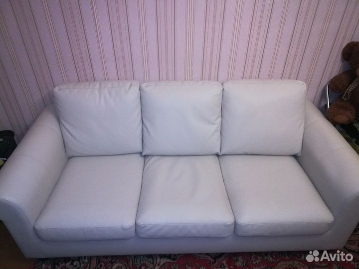 Диван кожаный