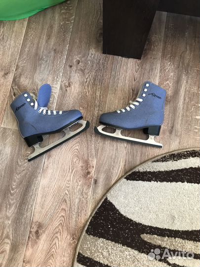 Коньки фигурные