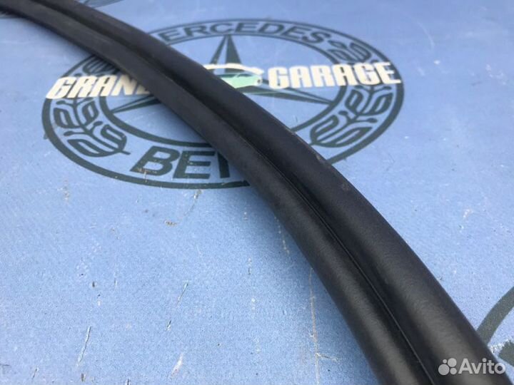 Уплотнитель багажника Mercedes-Benz Clk-Class W209