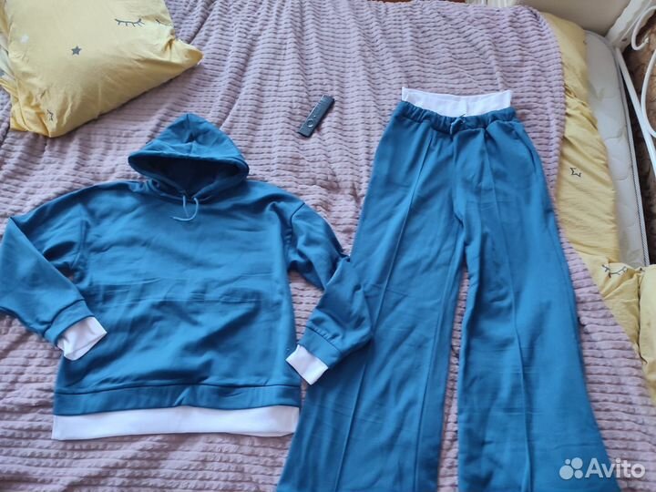 Костюм женский новый 50 52 размер