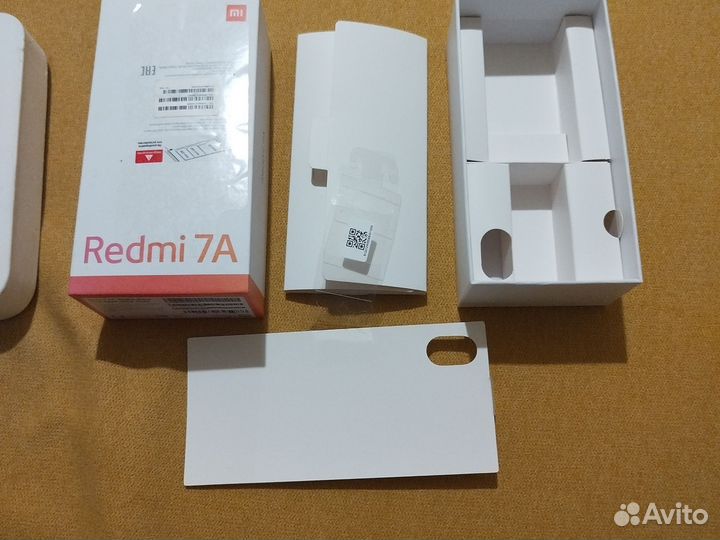 Коробки от телефонов