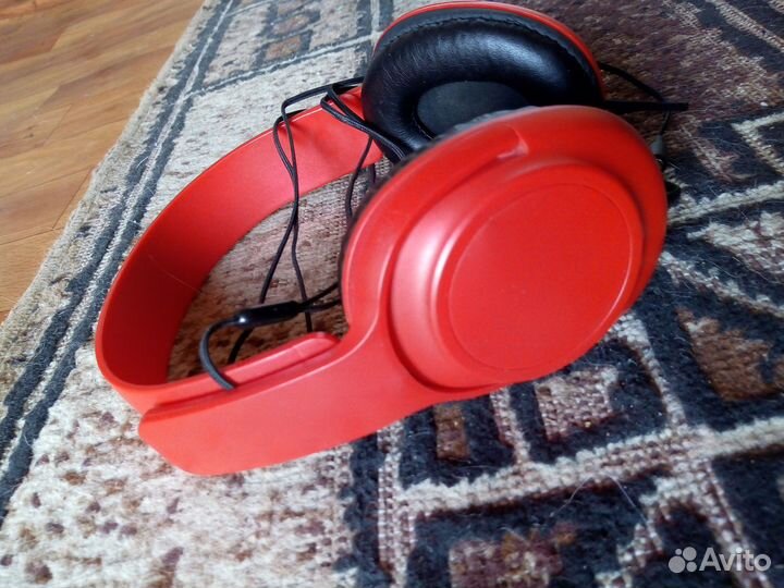 Проводные наушники