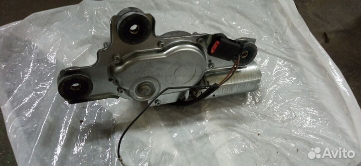 Моторчик стеклоочистителя задний Ford Focus 1