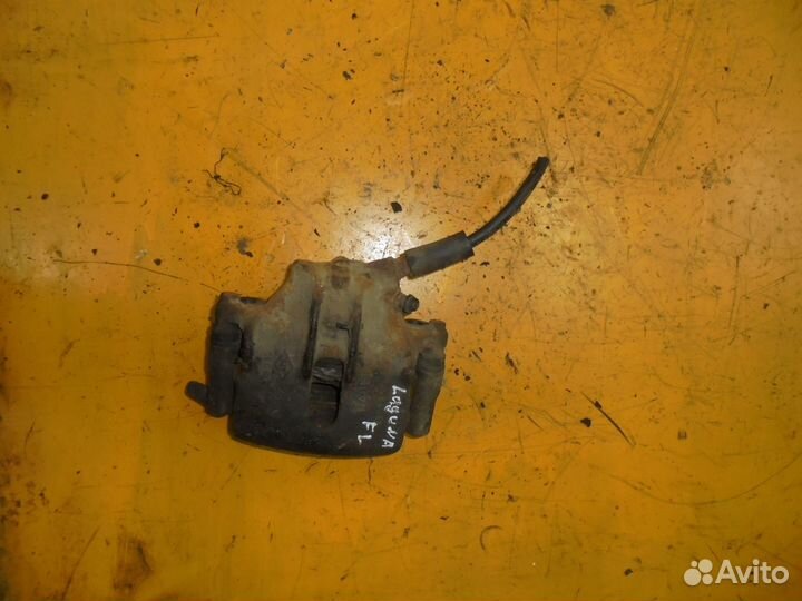 Суппорт передний левый для Renault Laguna I