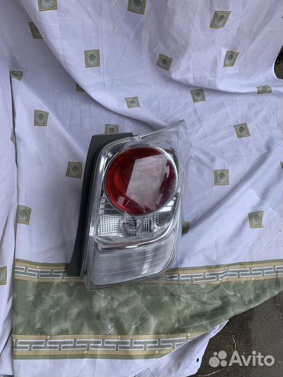 Фонарь задний Toyota Verso 815510F130