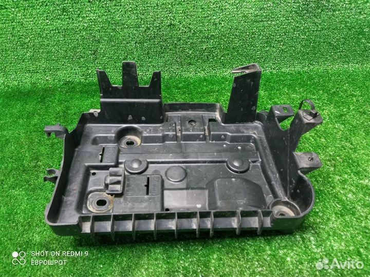 Площадка под акб Opel Corsa D (2006-2015)