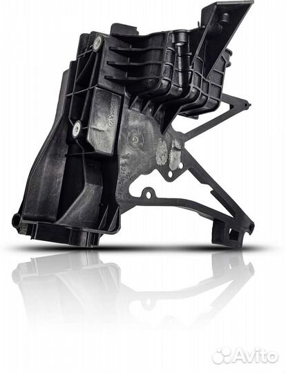 Кронштейн телевизора Мерседес W213 E-class