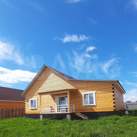 Коттедж 1602 м² на участке 10 сот.