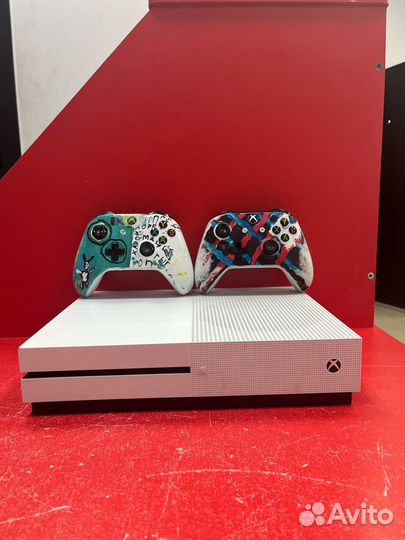 Xbox One S 1000 гб HDD