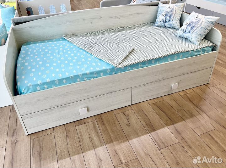 Детская кровать 90х200