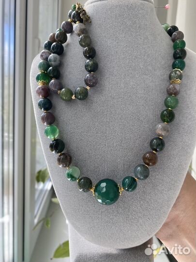 Бусы из натуральных камней