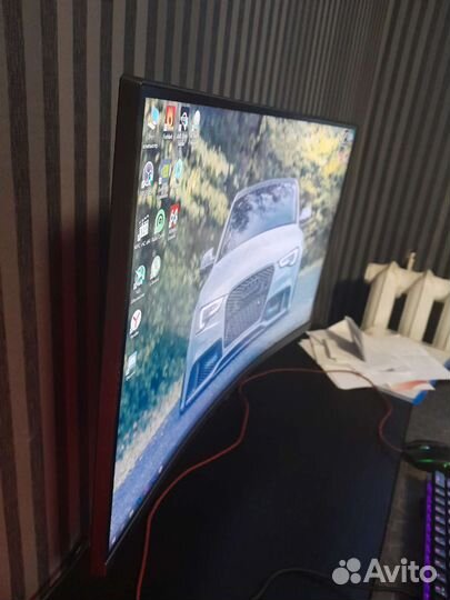 Монитор Samsung 