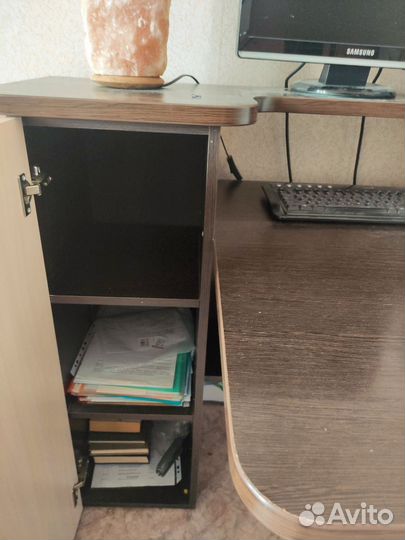 Компьютерный стол
