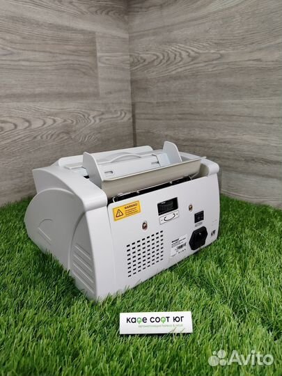 Мультивалютный счетчик банкнот mertech C-3000, бел