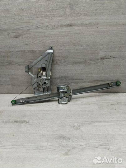 Стеклоподъемник правый Mercedes Sprinter 906 OM651