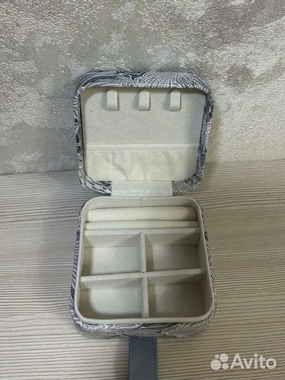 Шкатулка для украшений в путешествие, в дорогу