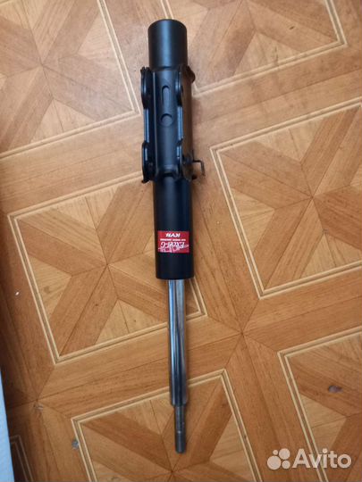 Амортизатор на мерседес спринтер