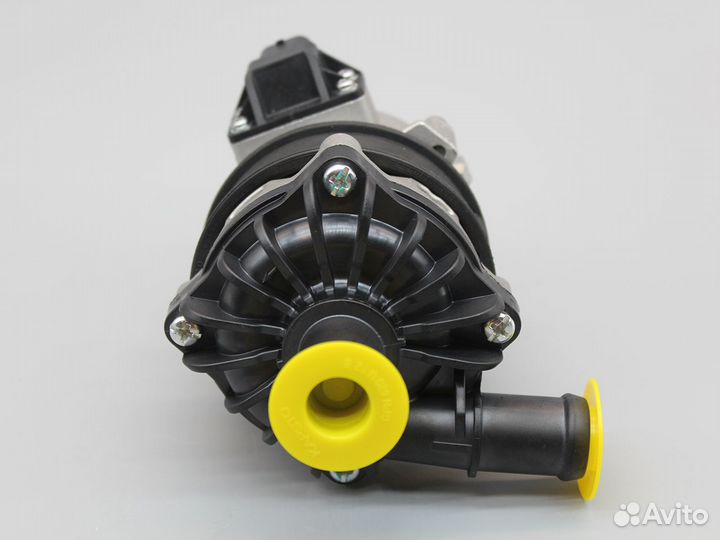 Насос помпа системы охлаждения Audi A4 A5 A6 A7 A8