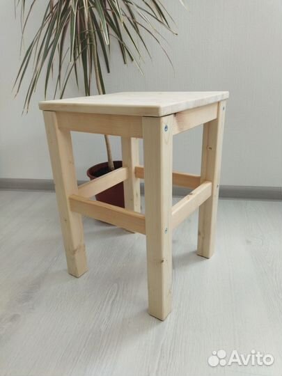 Табуретка деревянные
