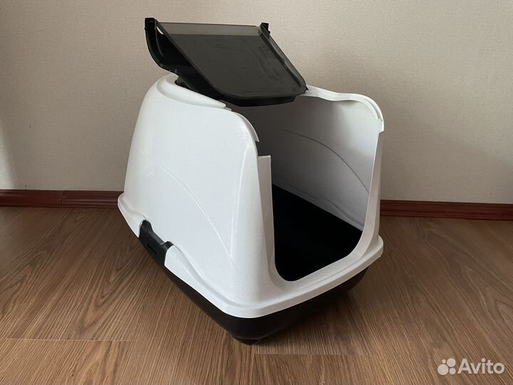 Закрытый туалет для кошек